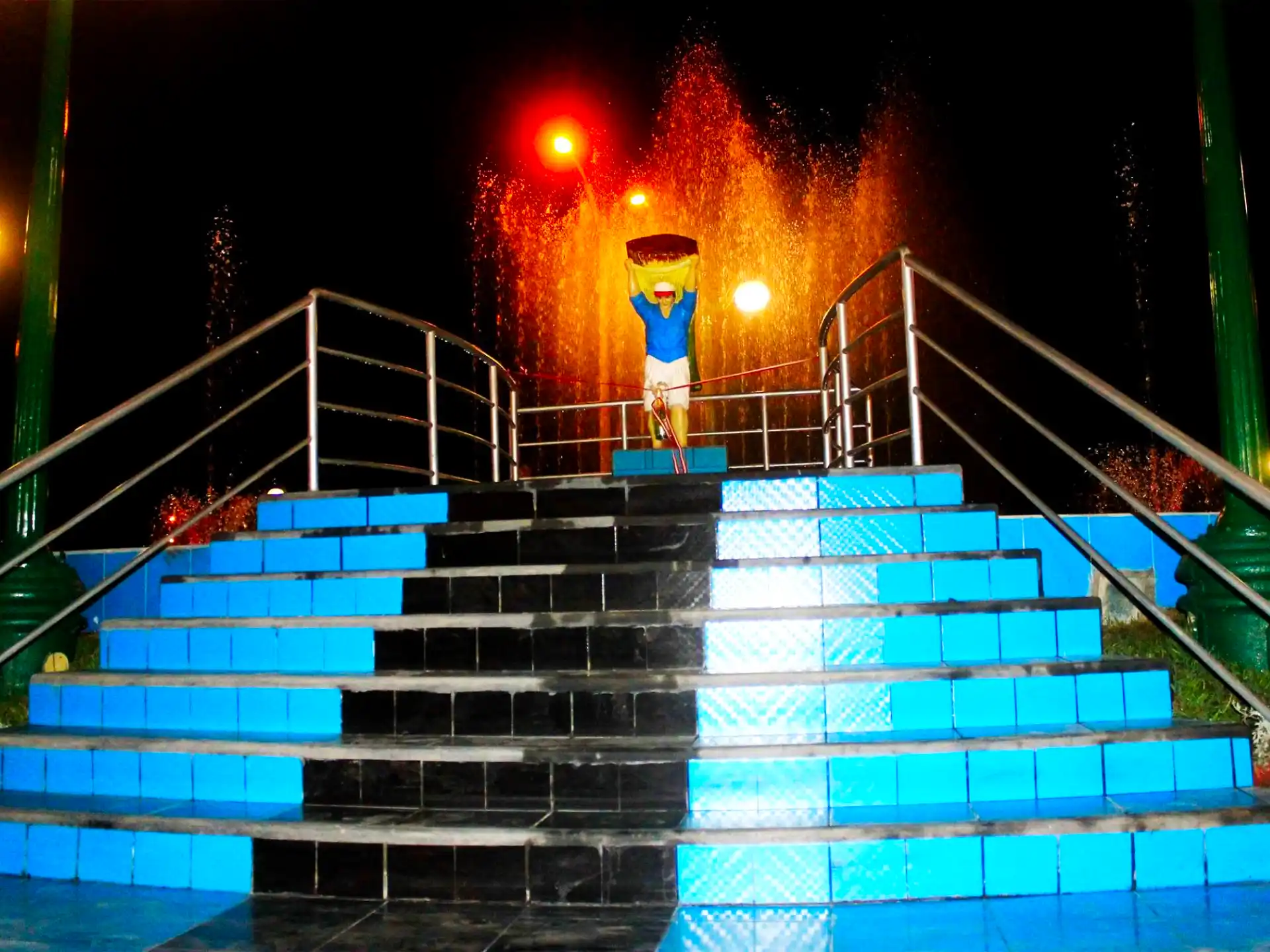 Plaza de Armas de Medio Mundo de Noche